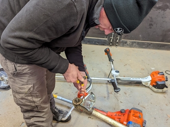 Clearing saw use and maintenance – Ella Broom 
