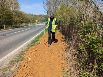 Paths and road crossing improvements at Hen – Frances Lear 