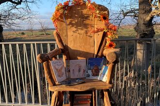 Story telling chair, Carlton