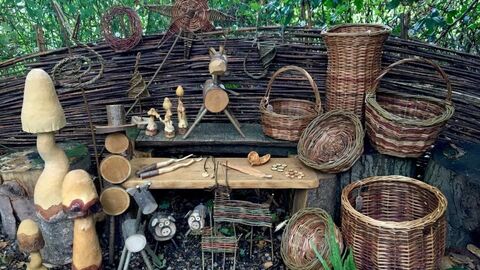 basket weaving with Coddiwomplers