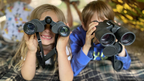 kids with binoculars