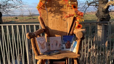 Story telling chair, Carlton